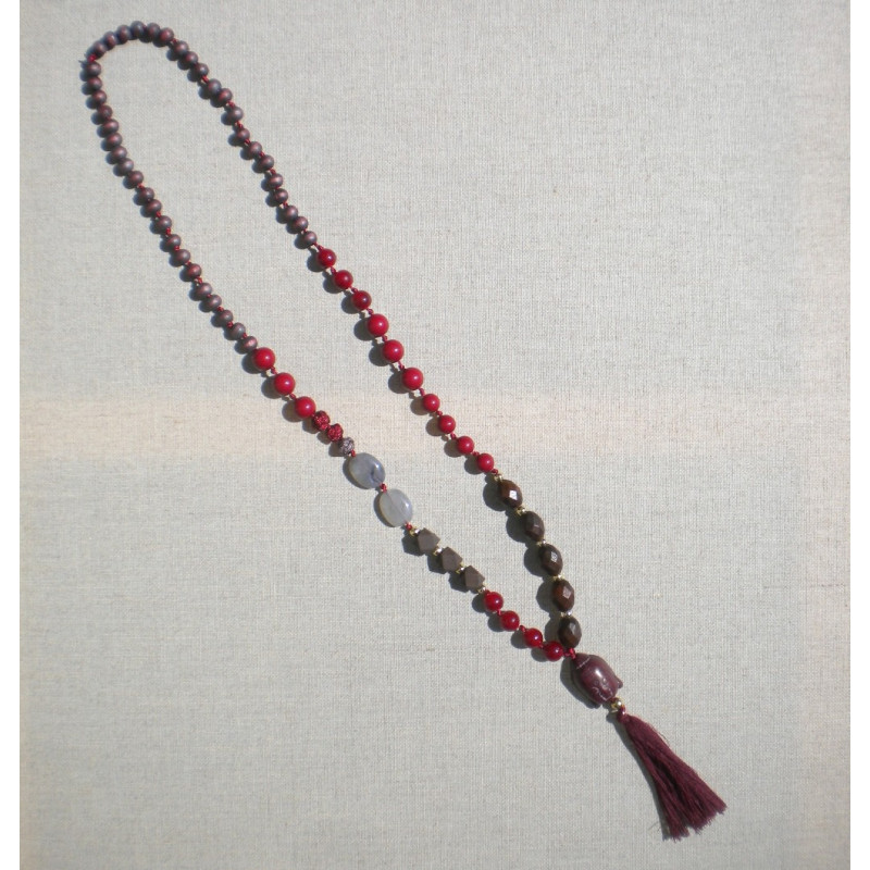Collier Bouddha et pompon