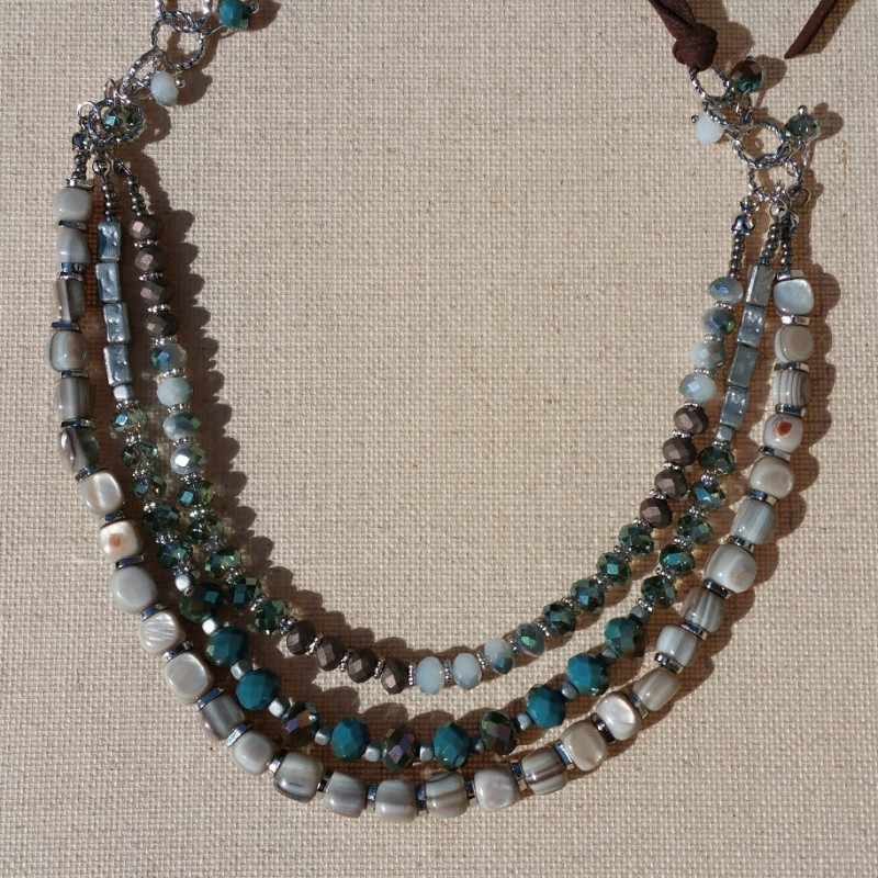 Collier 3 rangs tons gris et bleu