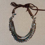 Collier 3 rangs tons gris et bleu