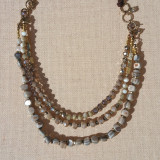 Collier 3 rangs tons beige et doré