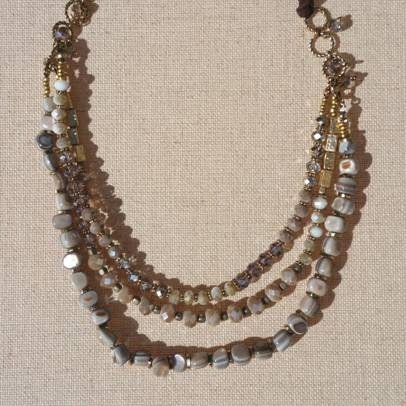 Collier 3 rangs tons beige et doré