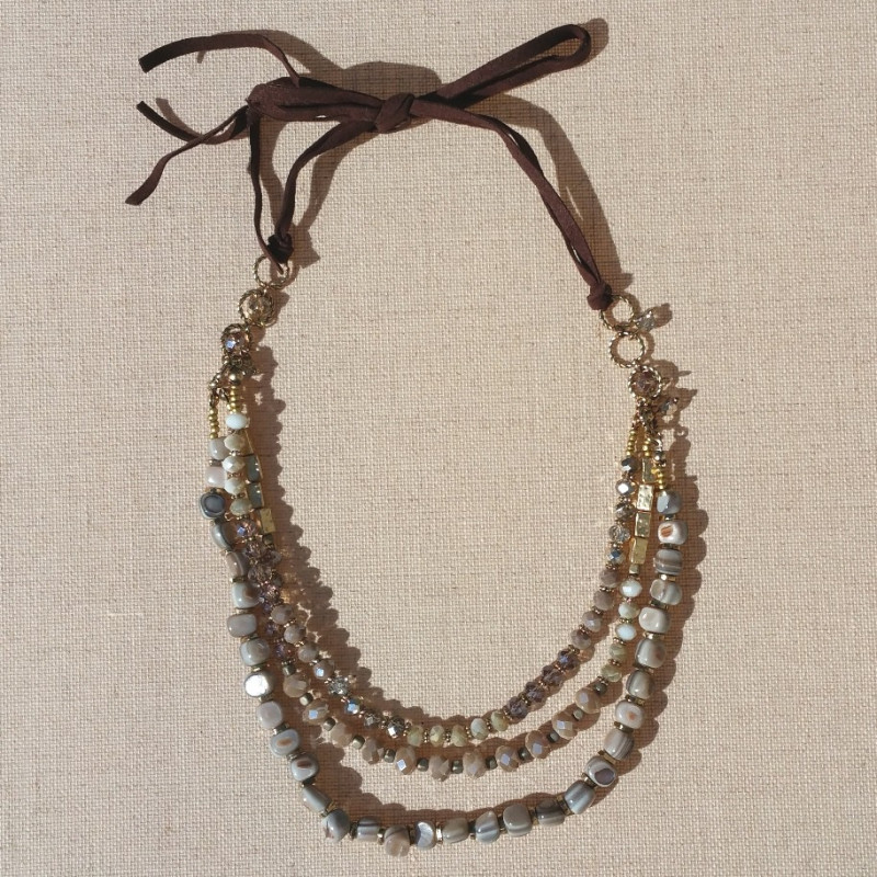 Collier 3 rangs tons beige et doré