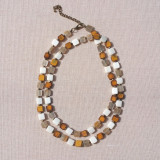 Collier / Sautoir jaune 