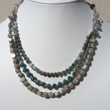 Collier 3 rangs tons gris et bleu