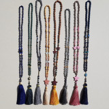 Collier sautoir perles 4 pompons gris