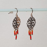 Boucles d'oreilles métal doré et perles orange