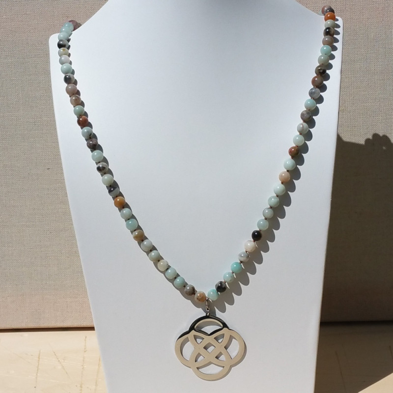 Collier perles tons bleu pâle