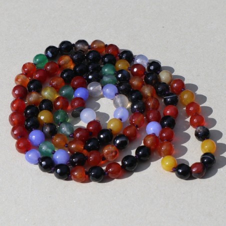 Collier perles multicolores foncées