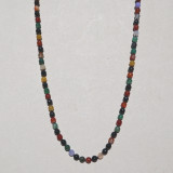 Collier perles multicolores foncées
