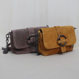 Mini sac en daim, décor boucle, taupe