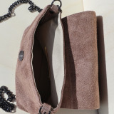 Mini sac en daim, décor boucle, taupe