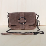 Mini sac en daim, décor boucle, taupe