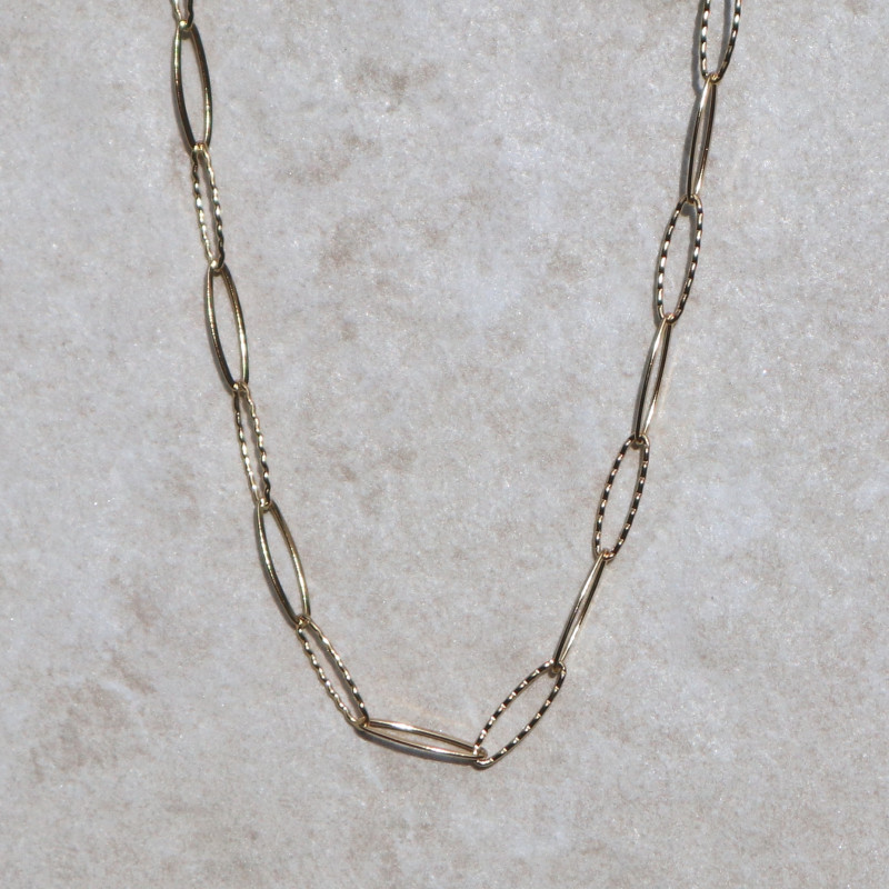 Collier chaîne dorée, mailles ovales