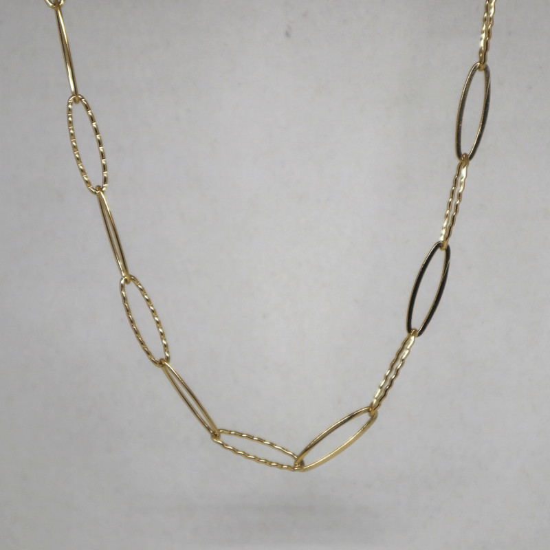 Collier chaîne dorée, mailles ovales