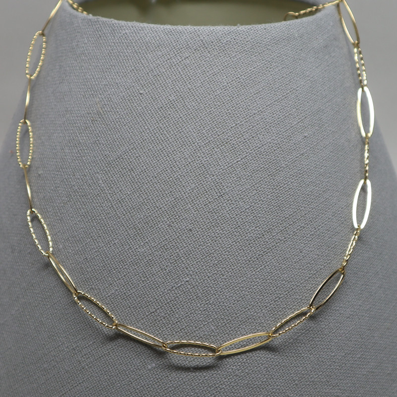 Collier chaîne dorée, mailles ovales