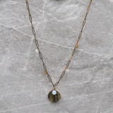Collier maille rectangle, perles blanches