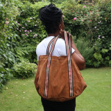 Sac cabas sangle en daim caramel