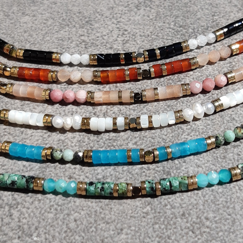 Bracelet orné de pierres naturelles, agate noire et blanche