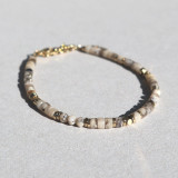 Bracelet orné de pierres naturelles, beiges et grises