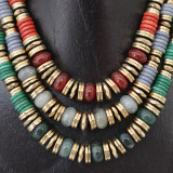 Collier tour de cou doré et pierres Labradorite