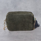 Sac bandoulière en daim, décor clous