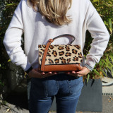 Sac à main en cuir, rabat "fauve"