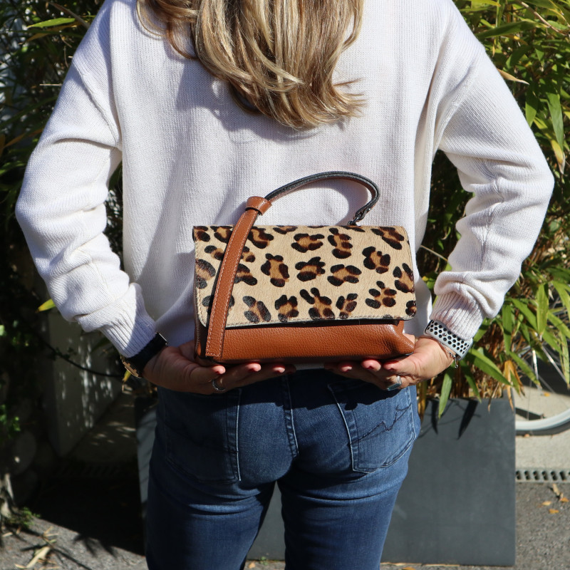 Sac à main en cuir, rabat "fauve"