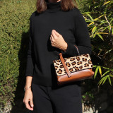 Sac à main en cuir, rabat "fauve"