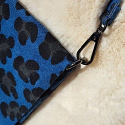 Pochette en daim léopard, bleu