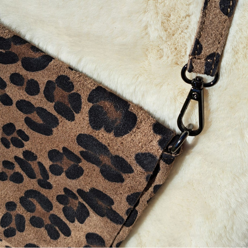 pochette en daim, impression léopard, taupe