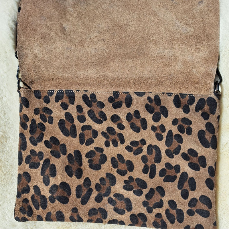 pochette en daim, impression léopard, taupe