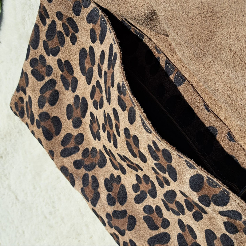 pochette en daim, impression léopard, taupe