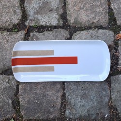 Plat cake rayures rouge et beige