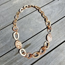 Collier grandes mailles Ecru, beige et doré