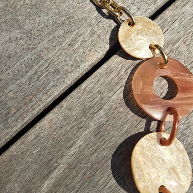 Collier grandes mailles rondes, écrues, beiges et doré