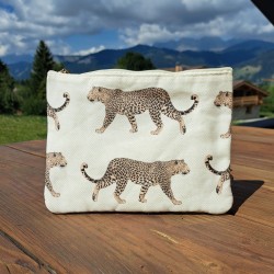 Double pochette en coton écru, motif guépard
