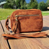 Sac bandoulière pompon en daim, caramel