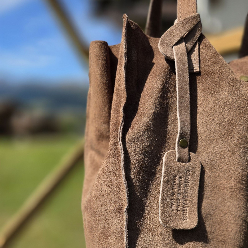 Tote bag en daim de couleur taupe
