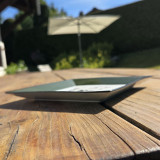 Vide-poches en porcelaine, décor cerf, rouge bordeaux et noir