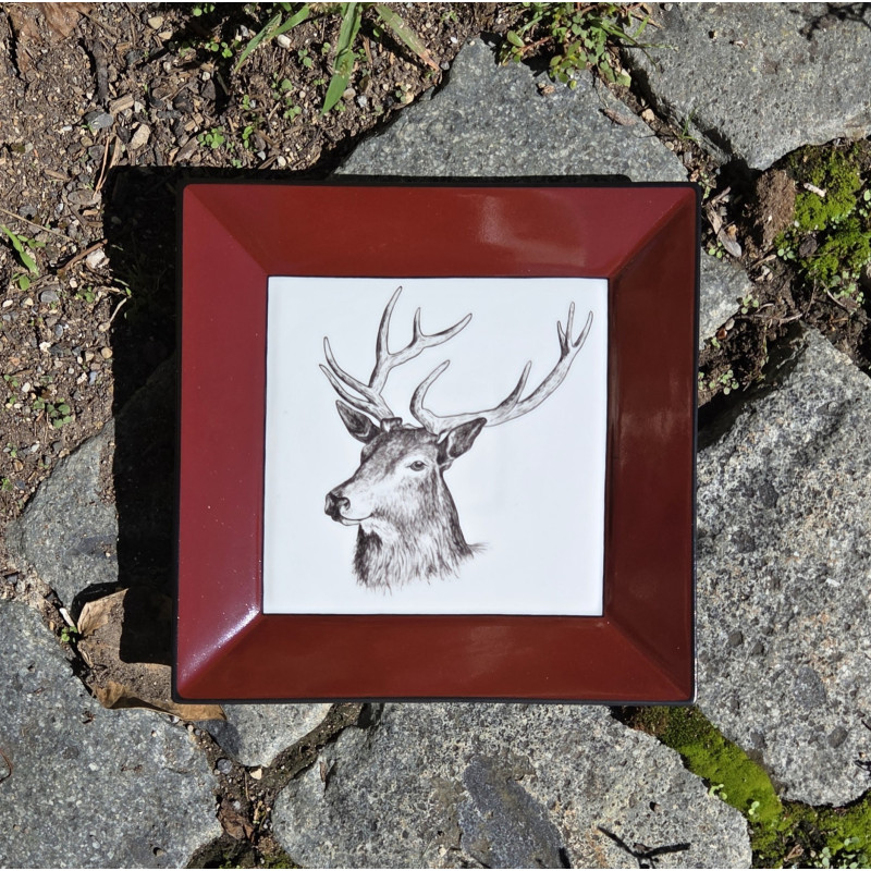Vide-poches en porcelaine, décor cerf, rouge bordeaux et noir