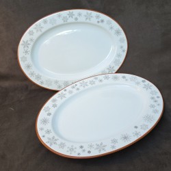 Plat ovale en porcelaine décoré de flocons
