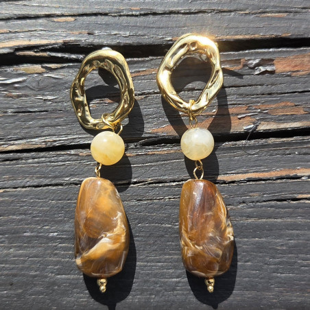 Boucles d'oreilles pendentif brun, beige et or