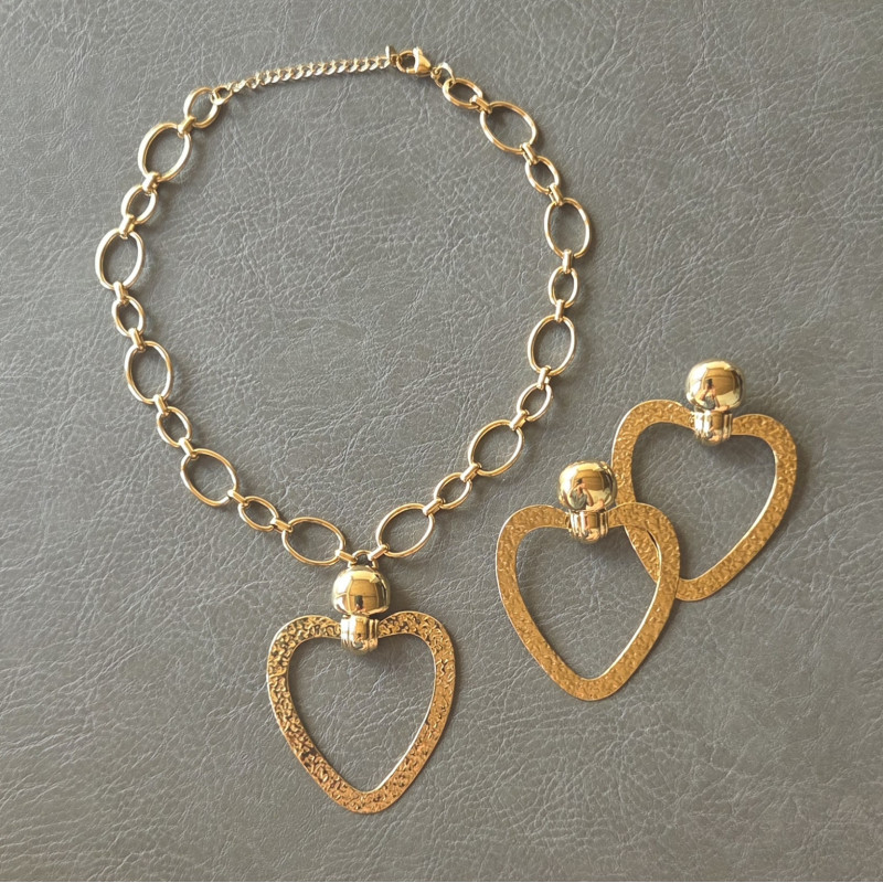 Collier pendentif coeur martelé