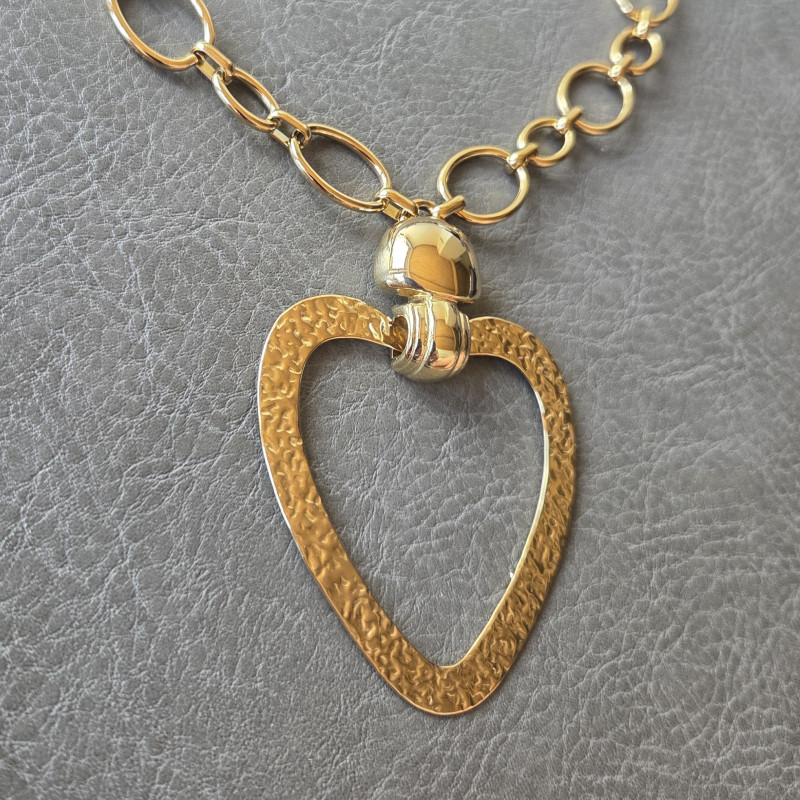 Collier pendentif coeur martelé