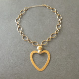 Collier pendentif coeur martelé