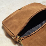 Sac bandoulière clouté en daim, taupe