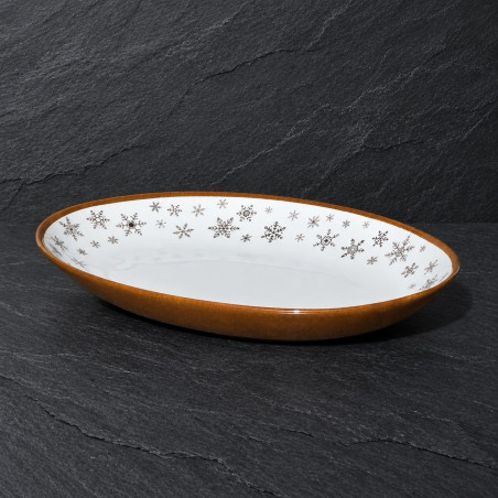 Plat ovale, porcelaine, décor flocons, extérieur brun